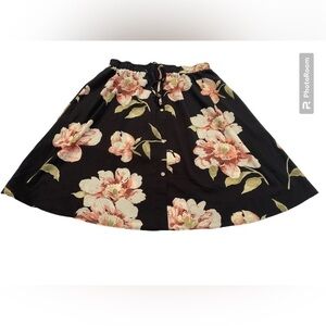 Plus size floral skirt size 4X black and pink elastic waist